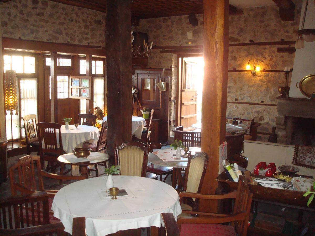 Oikia Alexandrou Traditional Inn Arnaía Exterior foto